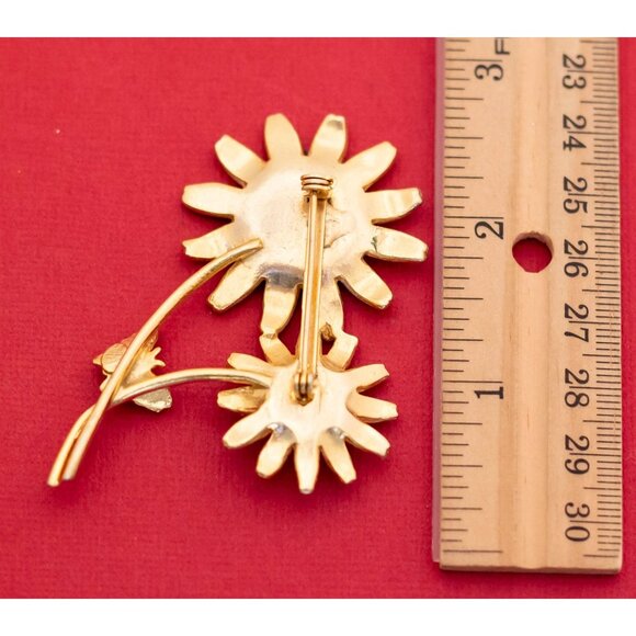 Vintage Cute Daisies Brooch - F27 - Picture 2 of 2